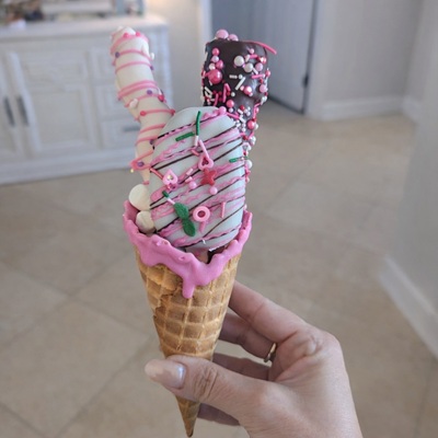 Assorted bakery treats 33